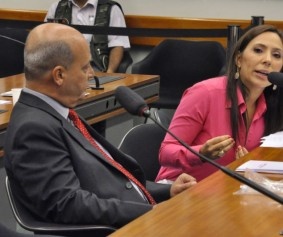 Fabiane Santiago quer solues para gua