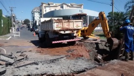 Bairros ficaro sem gua devido rompimento 